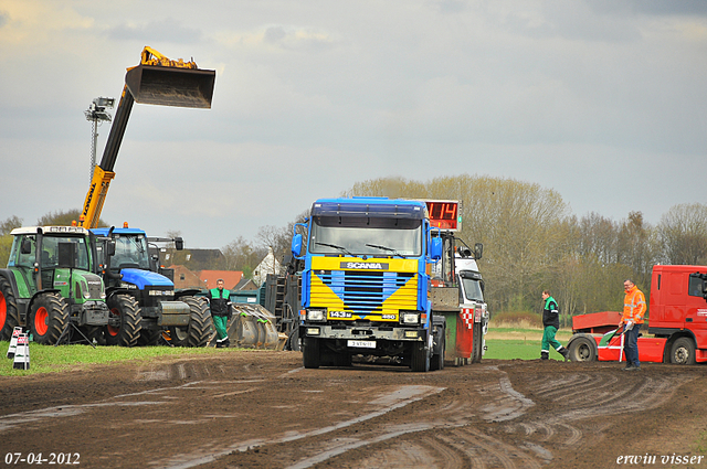 07-04-2012 313-border zaterdag 7 april  Oud Gastel  