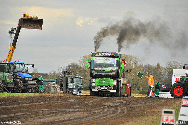 07-04-2012 326-border zaterdag 7 april  Oud Gastel  