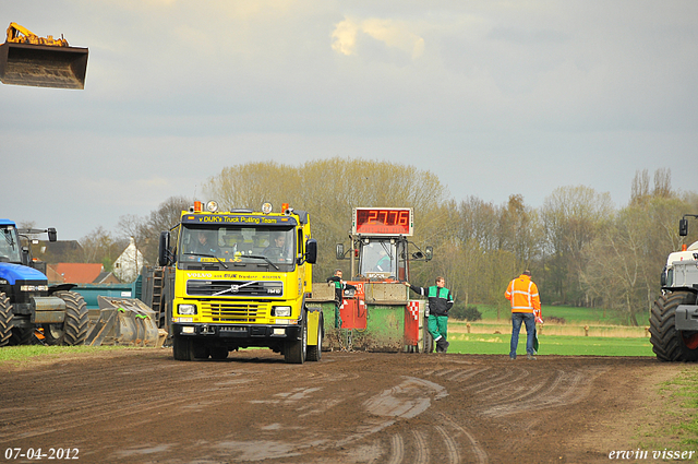 07-04-2012 340-border zaterdag 7 april  Oud Gastel  