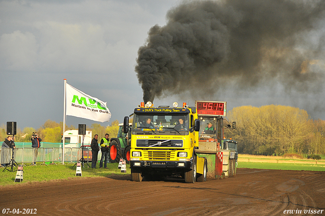 07-04-2012 346-border zaterdag 7 april  Oud Gastel  