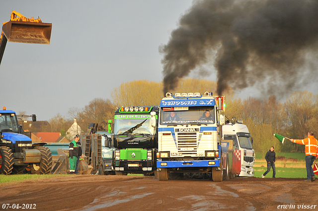 07-04-2012 398-border zaterdag 7 april  Oud Gastel  