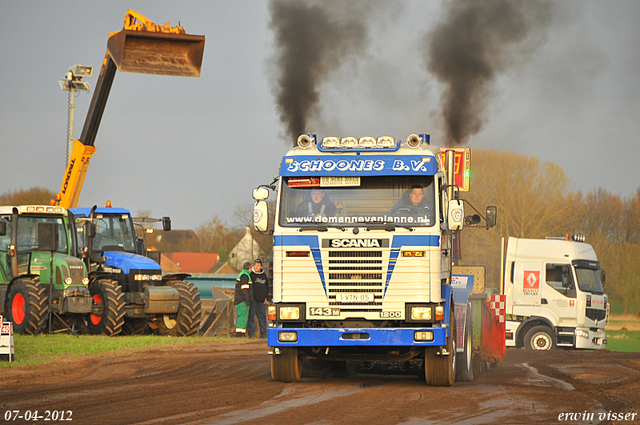 07-04-2012 400-border zaterdag 7 april  Oud Gastel  