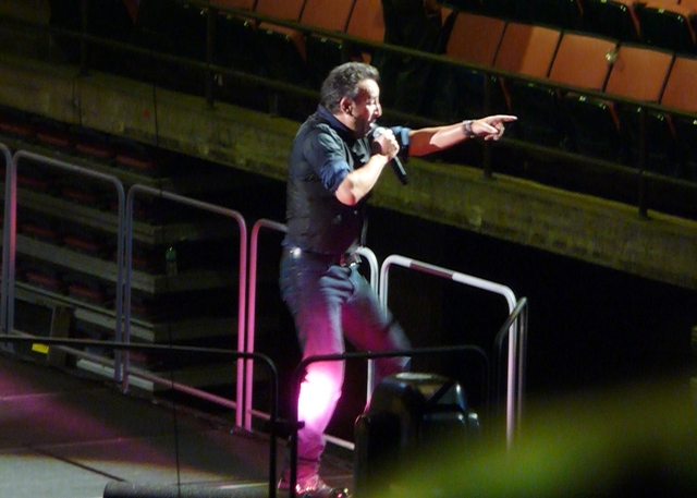 P1140708 Bruce Springsteen - Izod - 04-03-2012