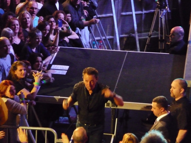 P1140748 Bruce Springsteen - Izod - 04-03-2012