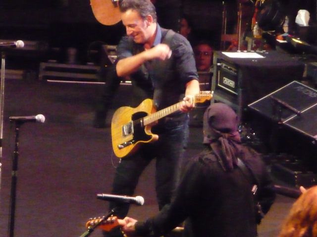 P1140784 Bruce Springsteen - Izod - 04-03-2012
