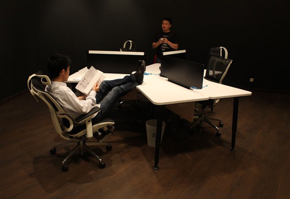 CF4B8109F593CDB5E77F7F723432F - 