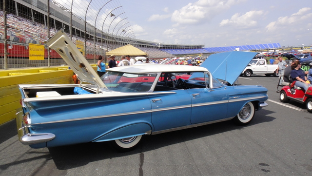 DSC00930 Charlotte Auto Fair 2010