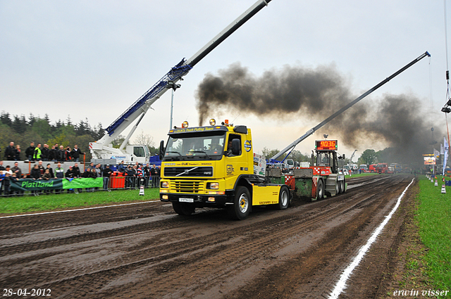 28-04-2012. 333-border Leende 28-4-2012