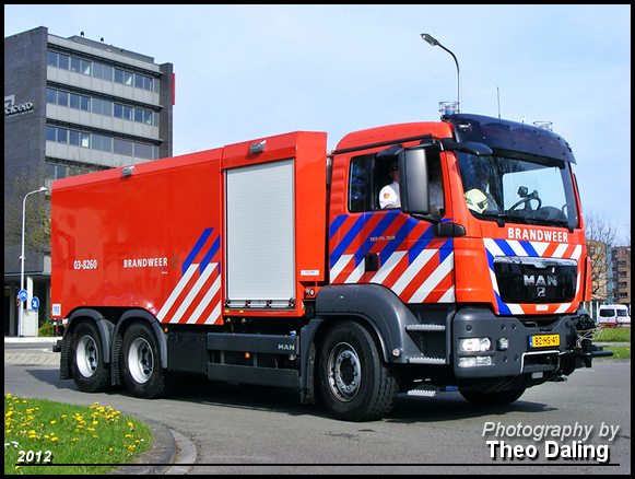 Assen Brandweer SB 03-8260  BZ-HS-41 Brandweer show Assen 30-4-2012