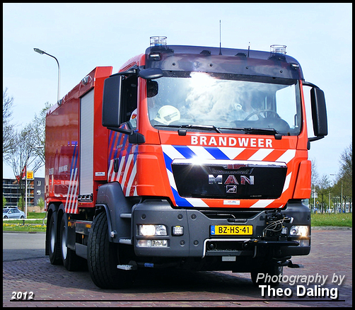 Assen Brandweer SB 03-8260  BZ-HS-41   02 Brandweer show Assen 30-4-2012