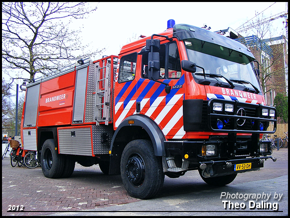 Bosbrandweer Nrd Nederland (SB-02) VV-53-DH Brandweer show Assen 30-4-2012