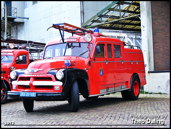 Chevrolet brandweer Haren - Haren  PJ-21-55 Brandweer show Assen 30-4-2012