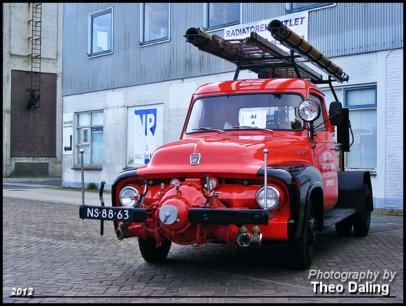 Ford Brandweer Carton & papier W A Scholten - Sapp Brandweer show Assen 30-4-2012