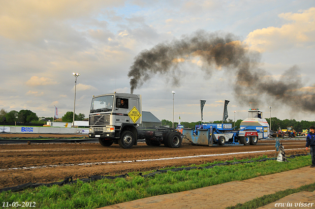 12-05-2012 037-border Stroe 11-05-2012