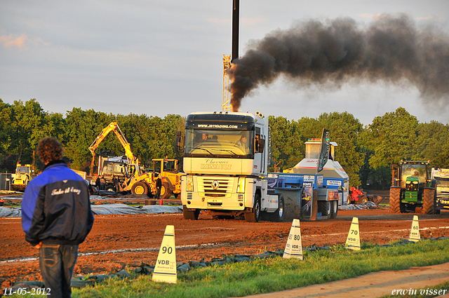 12-05-2012 102-border Stroe 11-05-2012