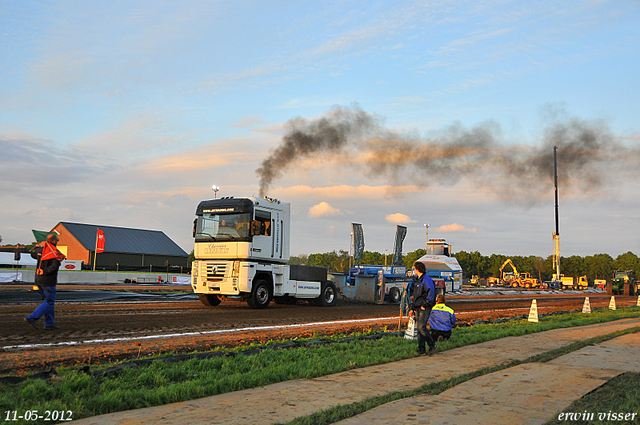 12-05-2012 107-border Stroe 11-05-2012