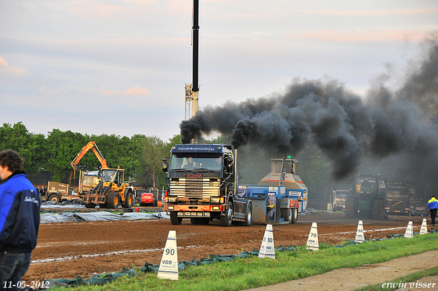 12-05-2012 122-border Stroe 11-05-2012