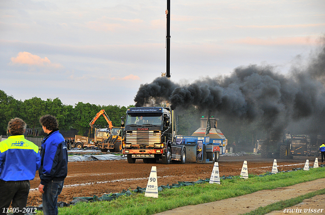 12-05-2012 123-border Stroe 11-05-2012