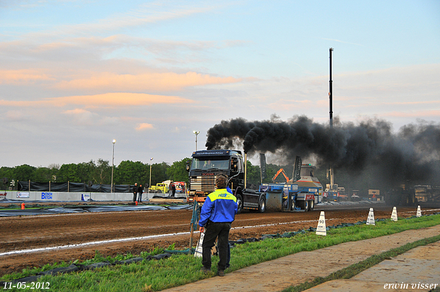 12-05-2012 126-border Stroe 11-05-2012