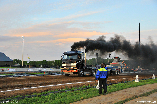 12-05-2012 127-border Stroe 11-05-2012