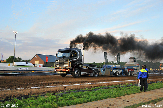 12-05-2012 130-border Stroe 11-05-2012