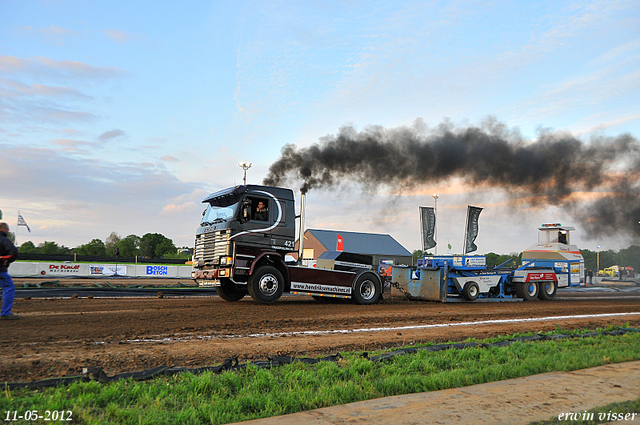 12-05-2012 132-border Stroe 11-05-2012