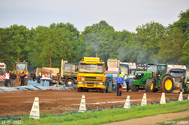 12-05-2012 140-border Stroe 11-05-2012