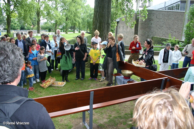 Â© RenÃ© Vriezen 2008-06-15 #0115 Feestelijke oplevering BuurtBanken Presikhaaf zo 15-06-2008