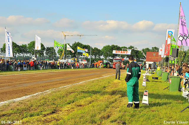 01-06-2012 090-border 01-06-2012 Nederhemert