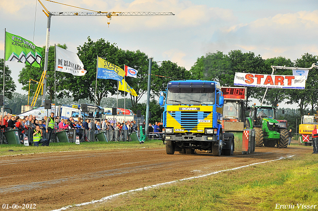 01-06-2012 110-border 01-06-2012 Nederhemert