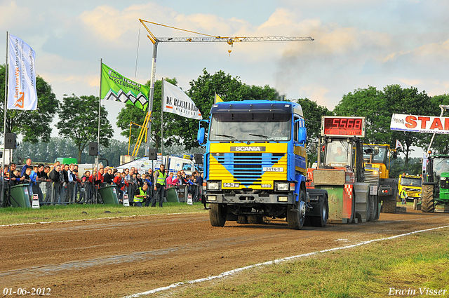 01-06-2012 111-border 01-06-2012 Nederhemert