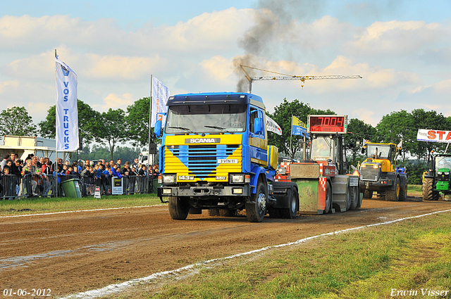 01-06-2012 114-border 01-06-2012 Nederhemert