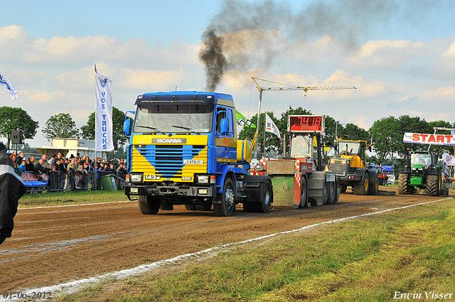 01-06-2012 116-border 01-06-2012 Nederhemert