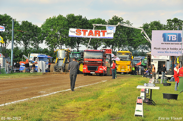 01-06-2012 117-border 01-06-2012 Nederhemert