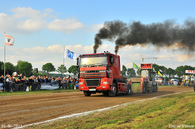 01-06-2012 122-border 01-06-2012 Nederhemert