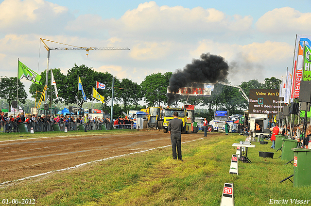 01-06-2012 153-border 01-06-2012 Nederhemert