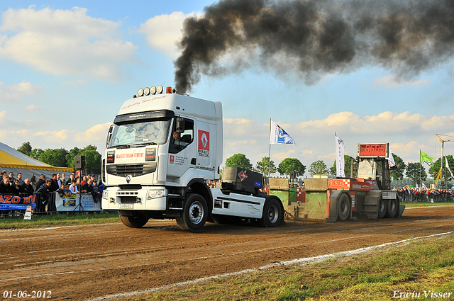 01-06-2012 178-border 01-06-2012 Nederhemert