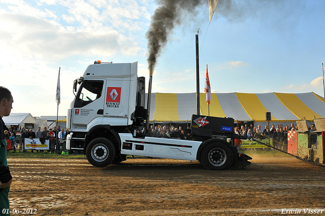 01-06-2012 186-border 01-06-2012 Nederhemert