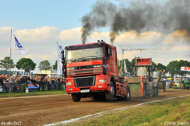 01-06-2012 208-border 01-06-2012 Nederhemert