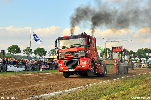 01-06-2012 209-border 01-06-2012 Nederhemert