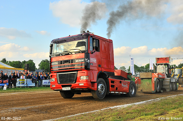 01-06-2012 214-border 01-06-2012 Nederhemert