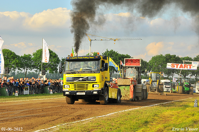 01-06-2012 236-border 01-06-2012 Nederhemert