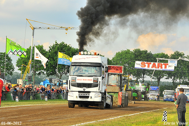 01-06-2012 241-border 01-06-2012 Nederhemert