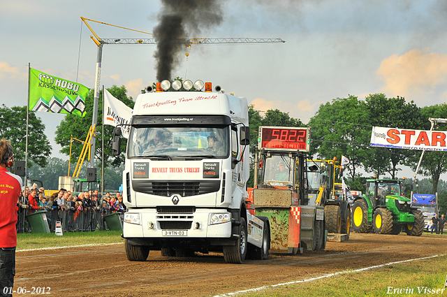 01-06-2012 243-border 01-06-2012 Nederhemert