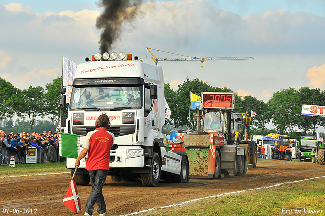 01-06-2012 247-border 01-06-2012 Nederhemert