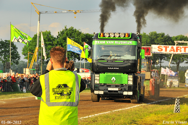 01-06-2012 253-border 01-06-2012 Nederhemert