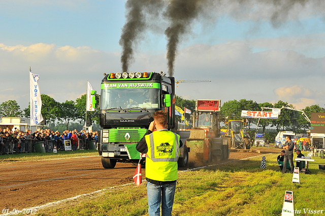 01-06-2012 255-border 01-06-2012 Nederhemert