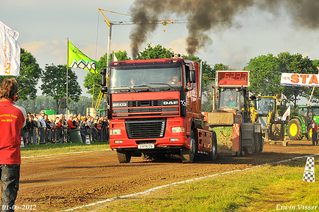 01-06-2012 259-border 01-06-2012 Nederhemert