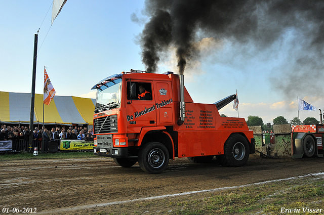 01-06-2012 277-border 01-06-2012 Nederhemert