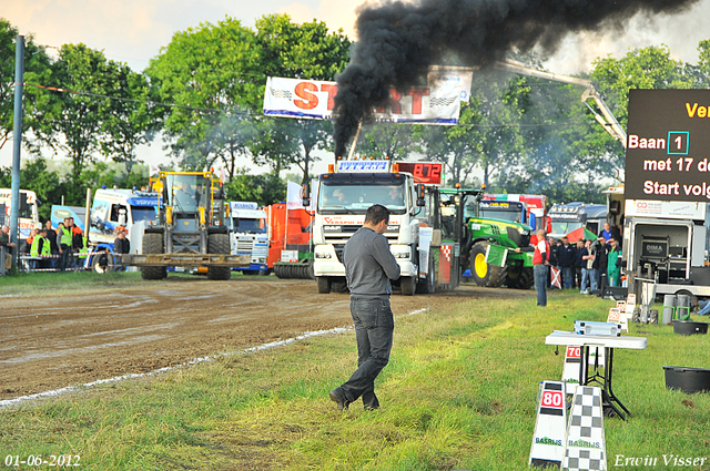 01-06-2012 287-border 01-06-2012 Nederhemert